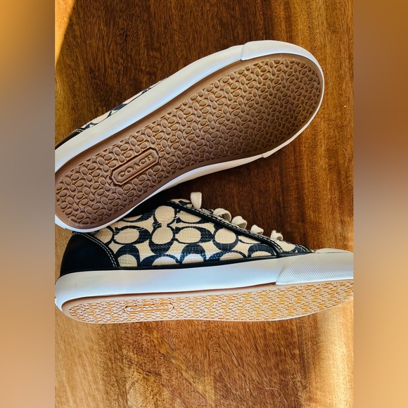 Coach Sneakers, Blue & White 7.5 - Picture 3 of 7